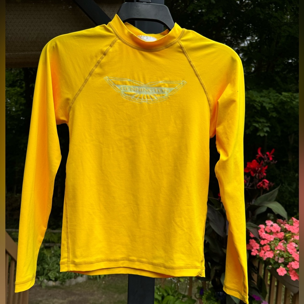Bennington wet effect shirt, size small child